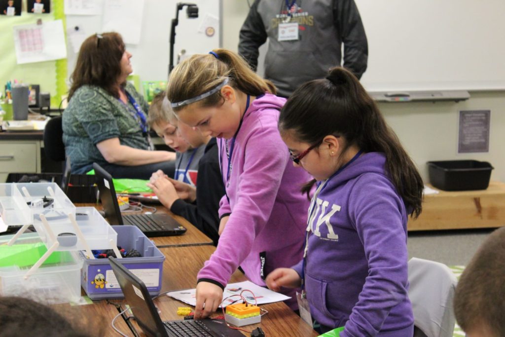 2-Girls-Coding